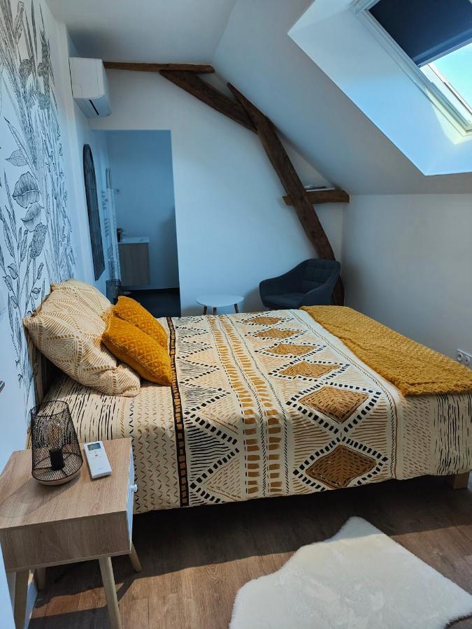 Gite Les Piraudieres Noyant-de-Touraine Exterior foto