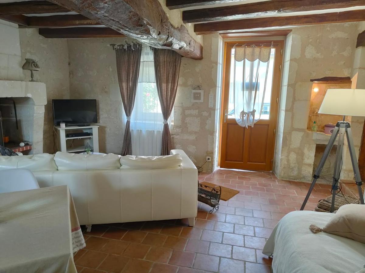 Gite Les Piraudieres Noyant-de-Touraine Exterior foto