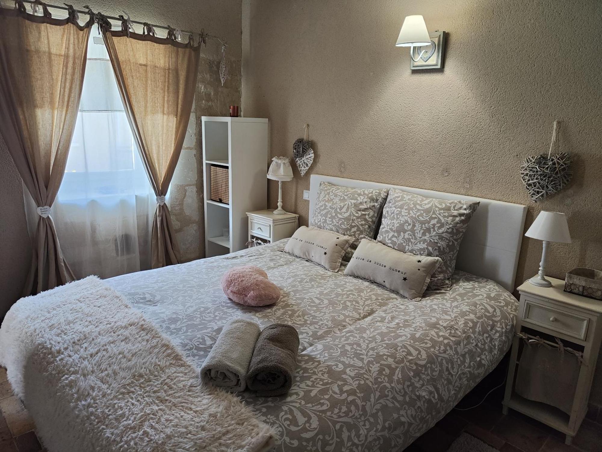 Gite Les Piraudieres Noyant-de-Touraine Habitación foto